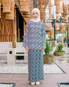 Kurung Qlarissa In Black