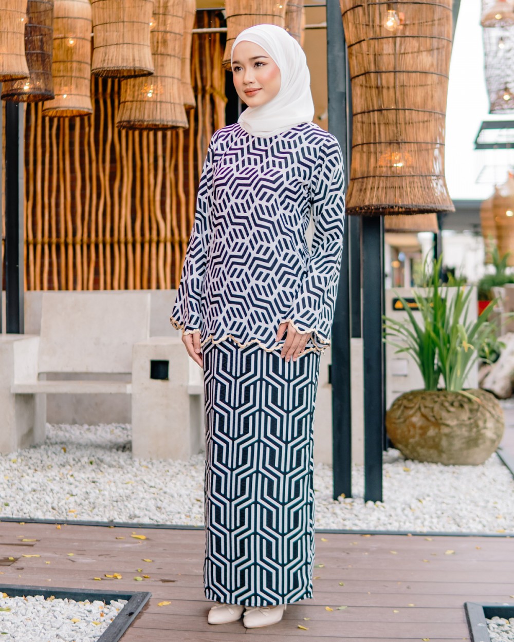 Kurung Qlarissa In Black