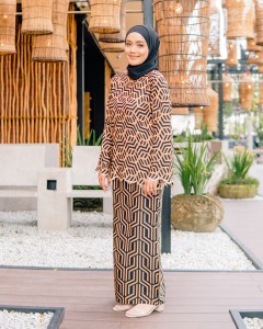 Kurung Qlarissa in Brown