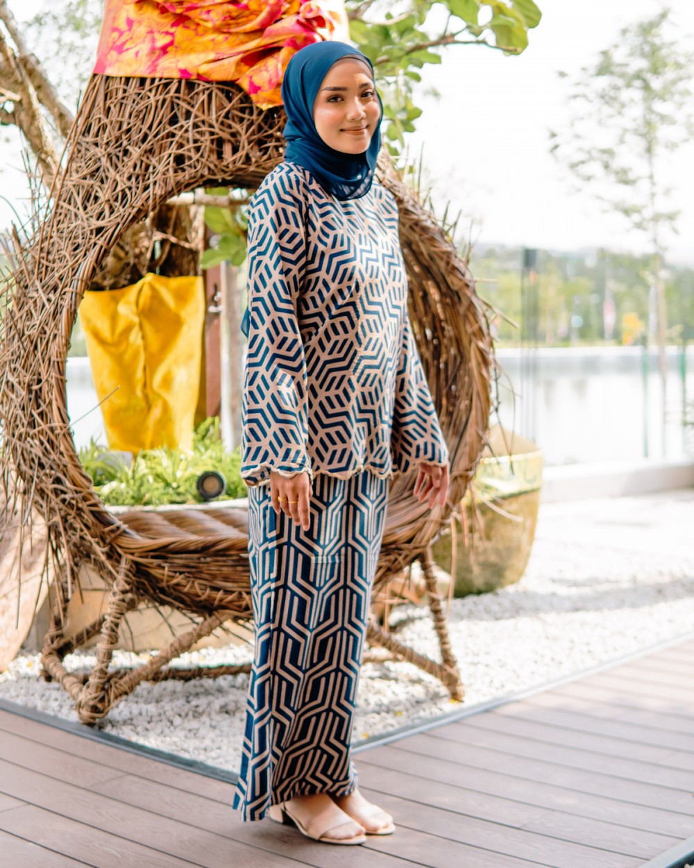 Kurung Qlarissa In Navy Blue