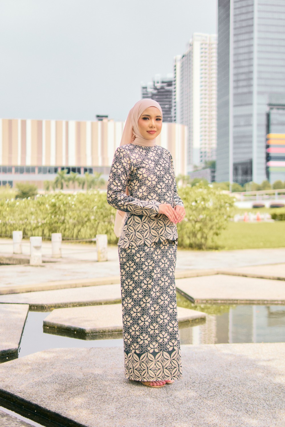 Kurung Milea Grey