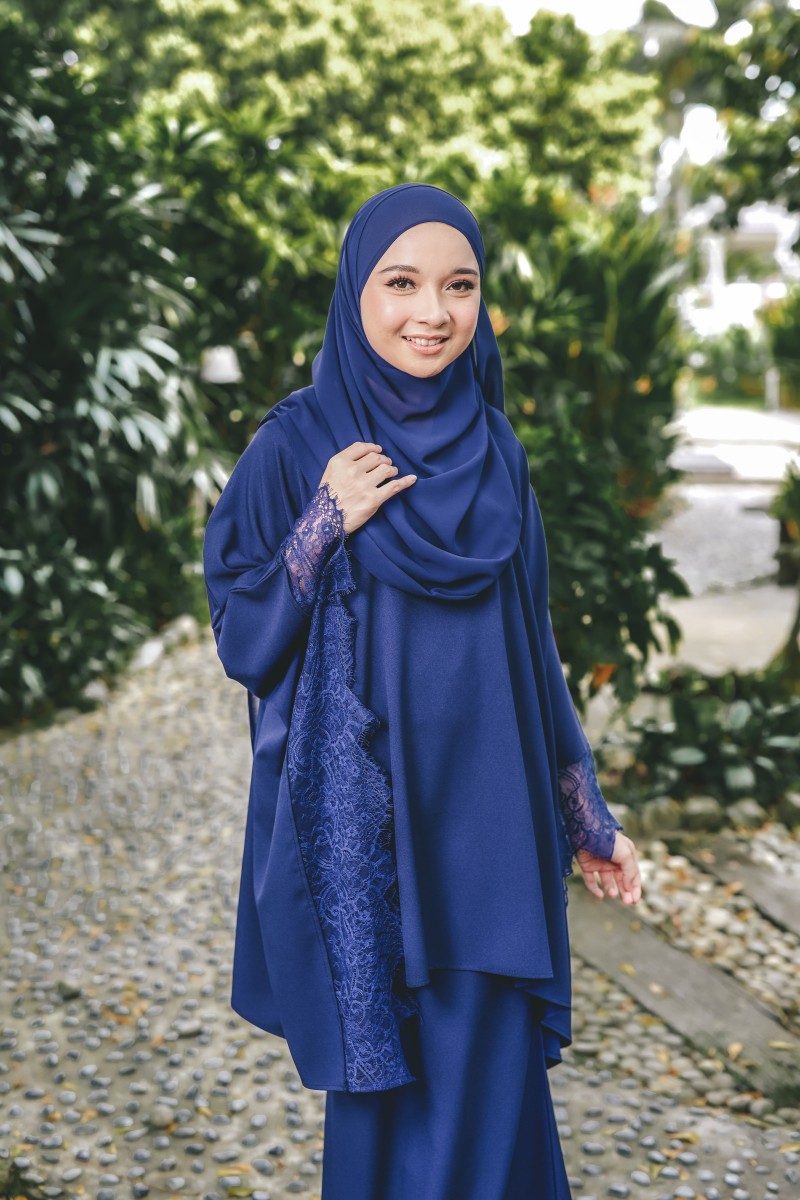 Kaftan Tulip In Navy Blue