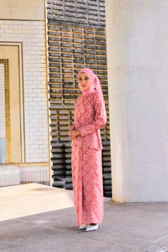 Kurung Milea in Pink