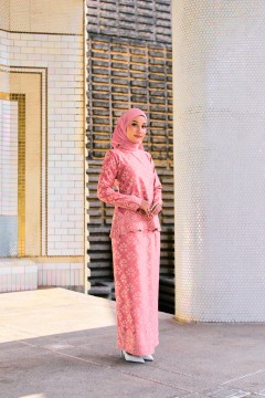 Kurung Milea in Pink