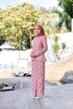 Kurung Milea In Brown