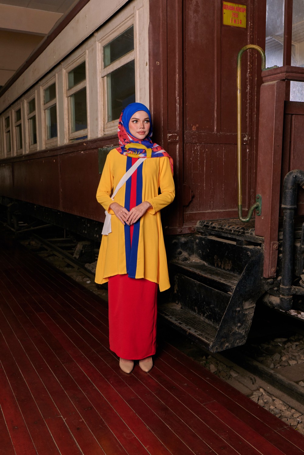 Kebaya Srikandi in Kuning