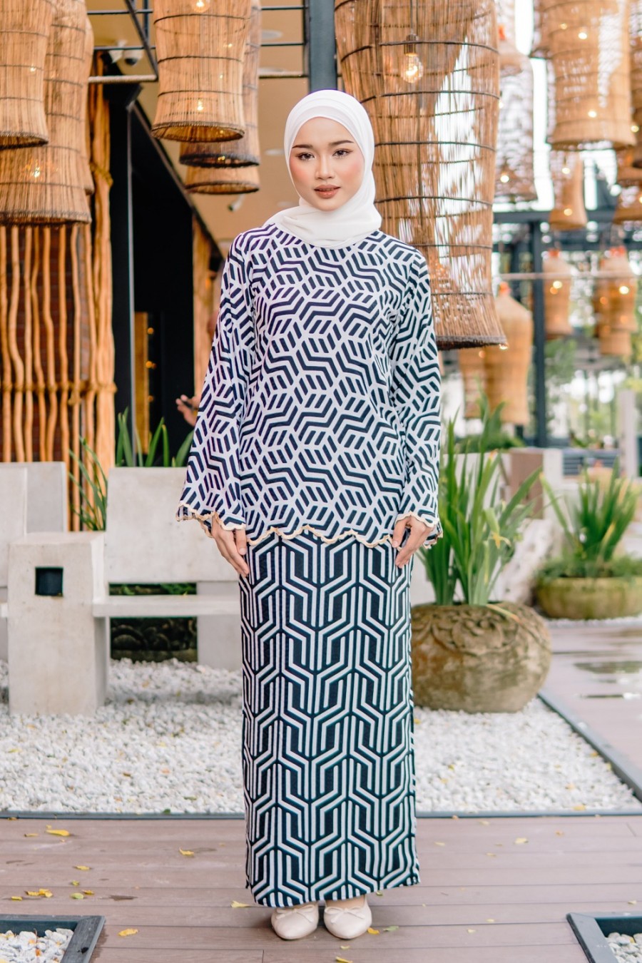 Kurung Qlarissa In Black