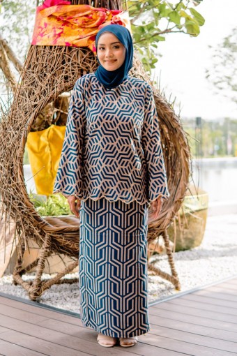 Kurung Qlarissa In Navy Blue