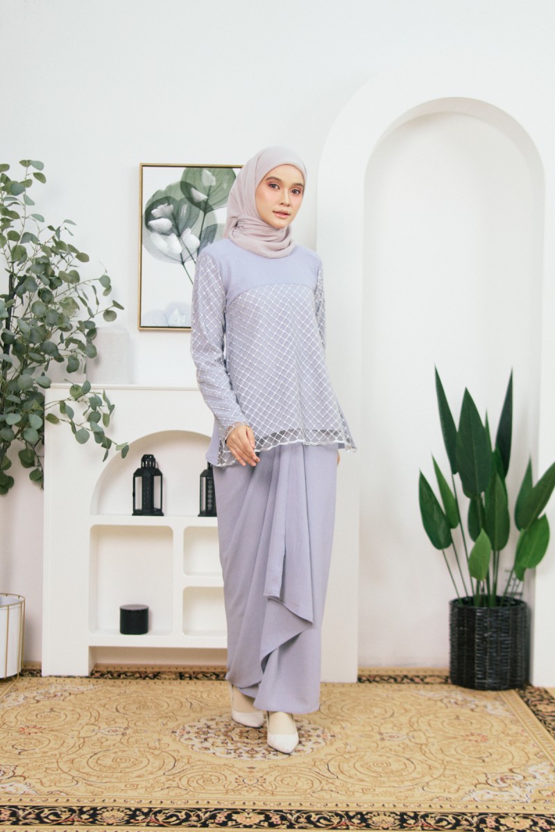 Kurung Nada In Grey