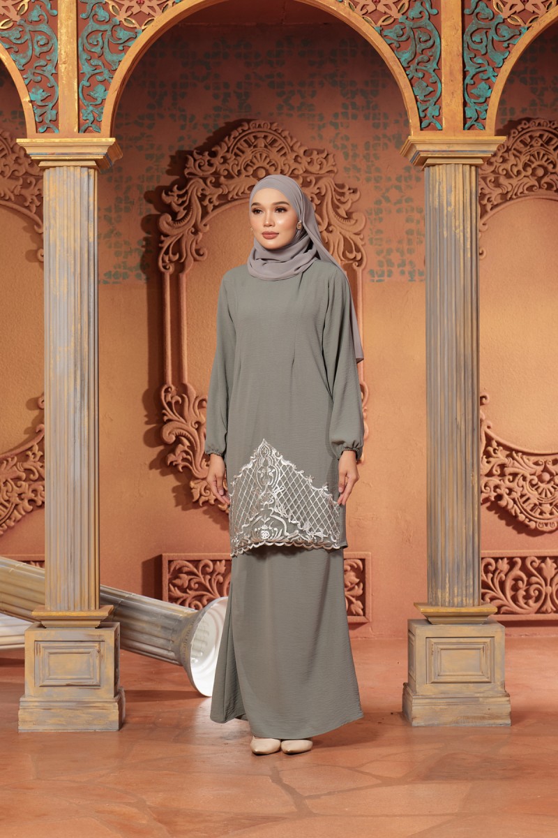 Kurung Hazel In Grey